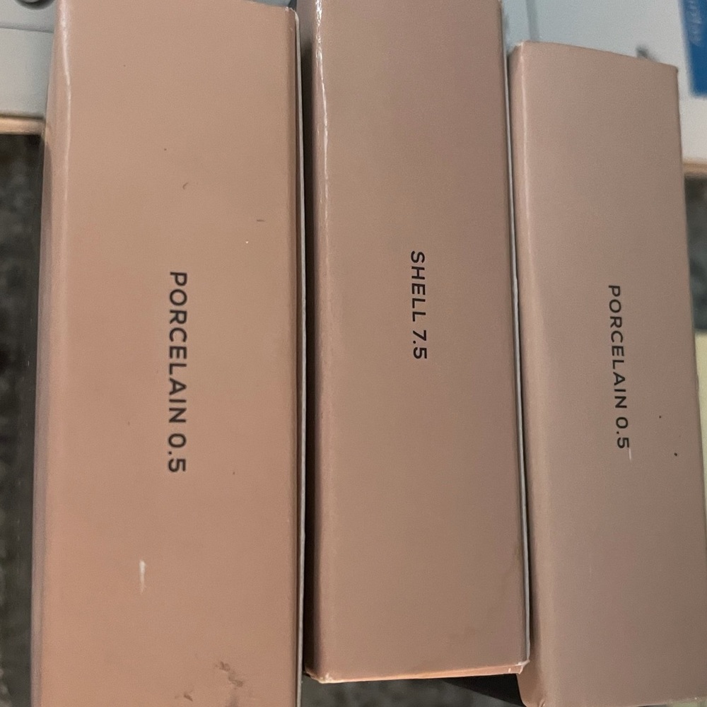 BarePro Performance Wear Powder Foundation - Picture 6 of 9